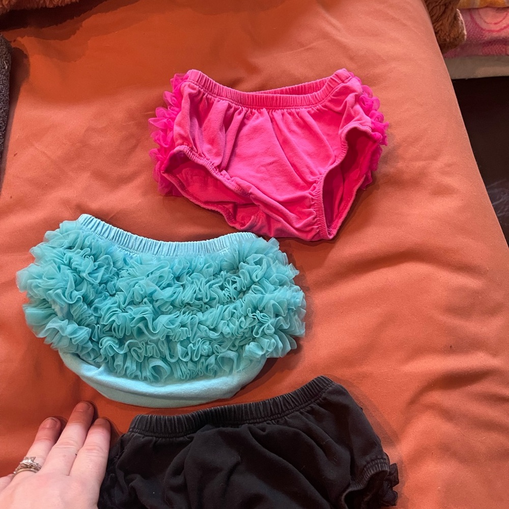 Baby bloomers! - Picture 4 of 4
